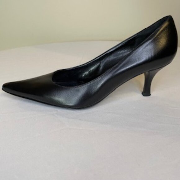 Via Spiga Black Pumps, Mid Heel, 7M, Italian Leather, Excellent Used Condition - Picture 5 of 7